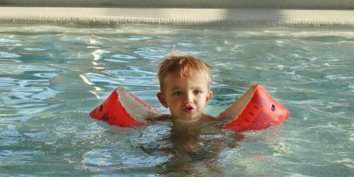 10 Beginner Swim Lessons for Toddlers and Kids in NYC